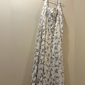 Oh Seven Days - Elegant Floral White maxi Dress - NWT - size 3X - sleeveless